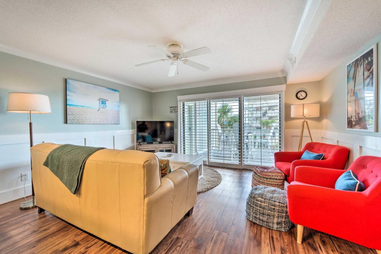 Bright Carolina Beach Condo - Walk To Shore! Extérieur photo