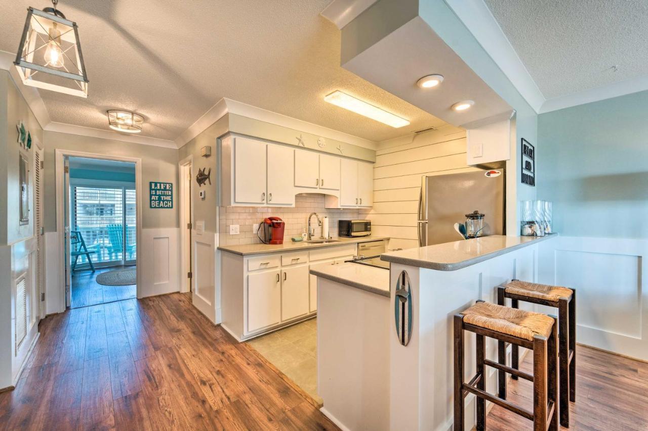 Bright Carolina Beach Condo - Walk To Shore! Extérieur photo
