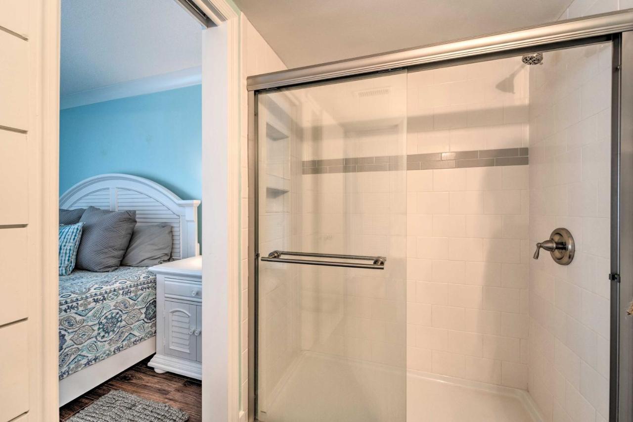 Bright Carolina Beach Condo - Walk To Shore! Extérieur photo