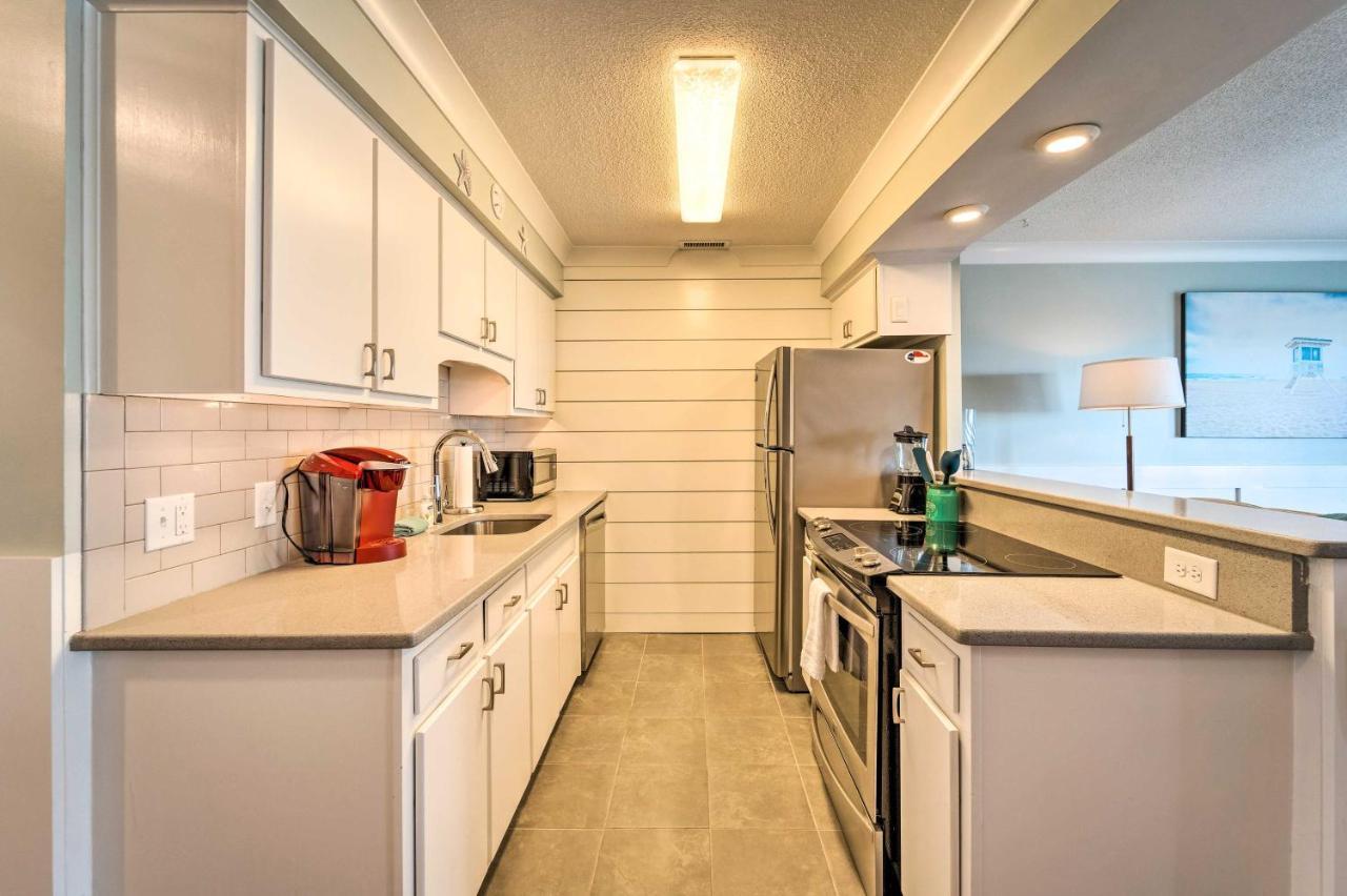 Bright Carolina Beach Condo - Walk To Shore! Extérieur photo
